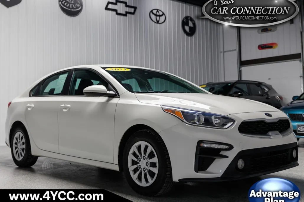 2021 Kia Forte FE photo 1