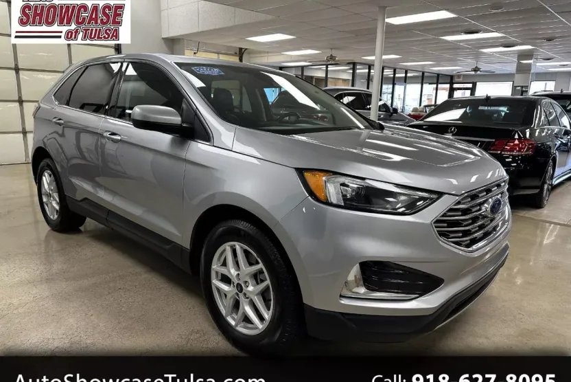 2022 Ford Edge SEL photo 1