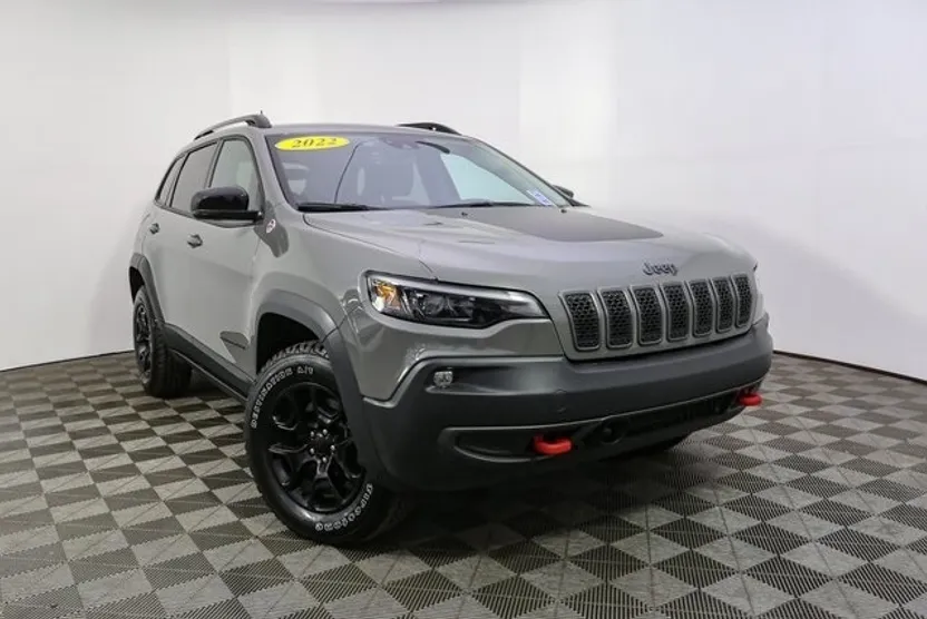2022 Jeep Cherokee Trailhawk photo 1