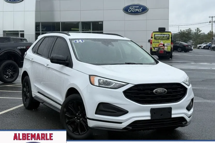 2024 Ford Edge SE photo 1