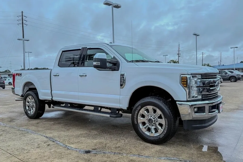 2018 Ford F-250 Lariat photo 1