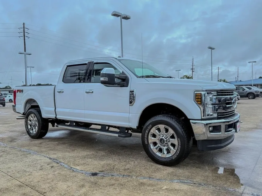 2018 Ford F-250 Lariat photo 1
