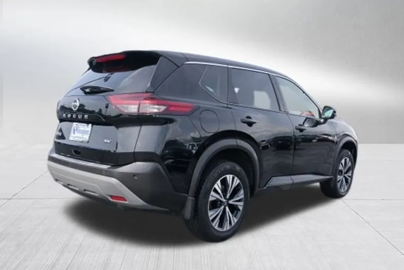 2021 Nissan Rogue SV photo 1