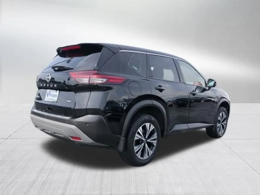 2021 Nissan Rogue SV photo 1