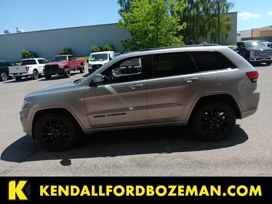 2018 Jeep Grand Cherokee Laredo photo 1
