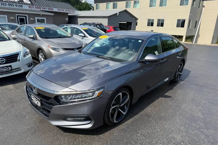 2018 Honda Accord Sport photo 1