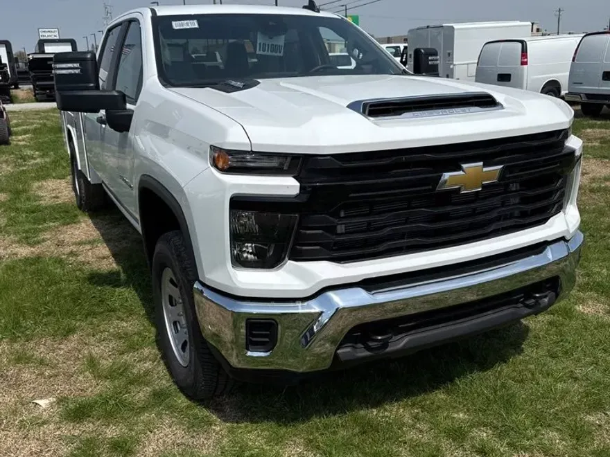 2024 Chevrolet Silverado 3500HD photo 1