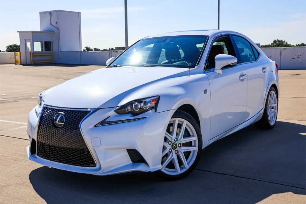 2016 Lexus IS 350 F SPORT photo 1