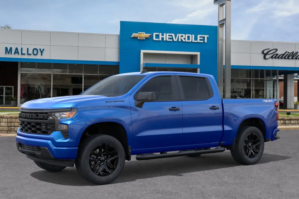 2025 Chevrolet Silverado 1500 Custom photo 1