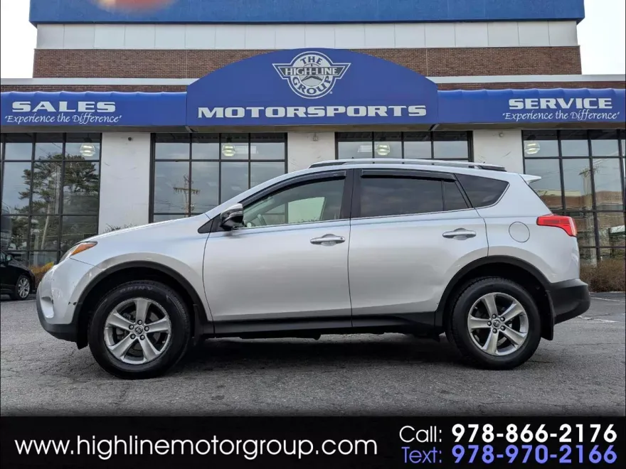 2015 Toyota RAV4 XLE photo 1