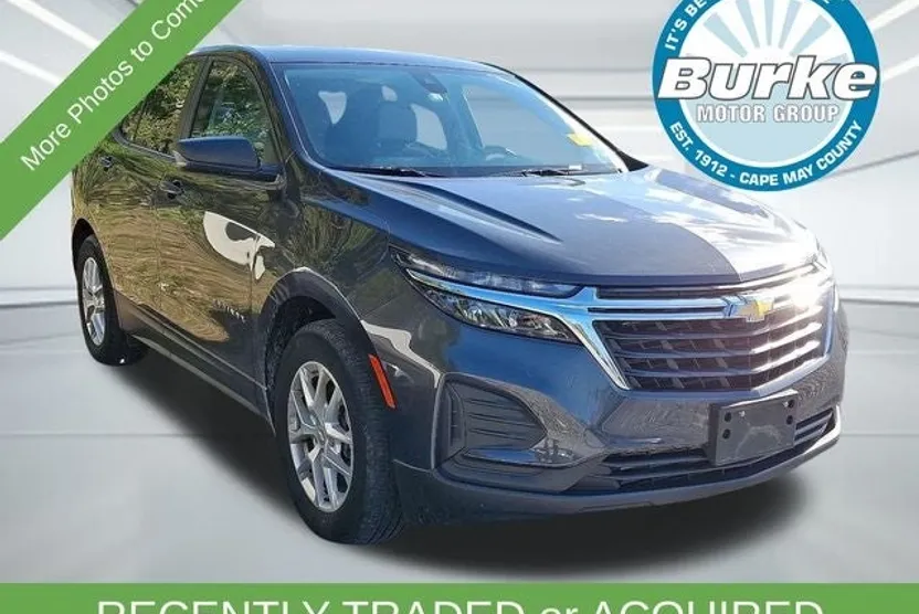 2022 Chevrolet Equinox LS photo 1