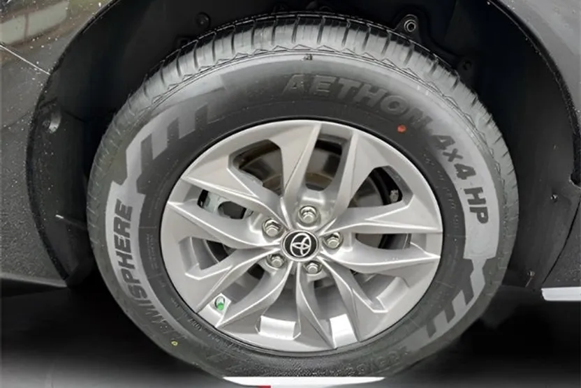 2022 Toyota Sienna XLE photo 1