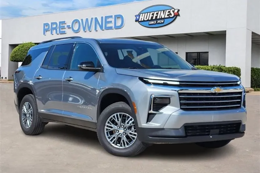 2025 Chevrolet Traverse photo 1