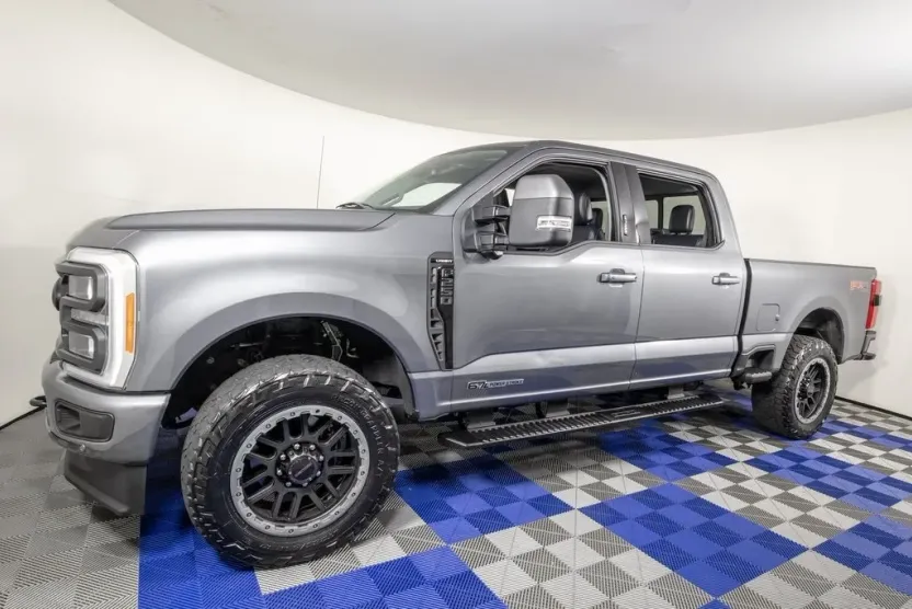 2023 Ford F-250 photo 1