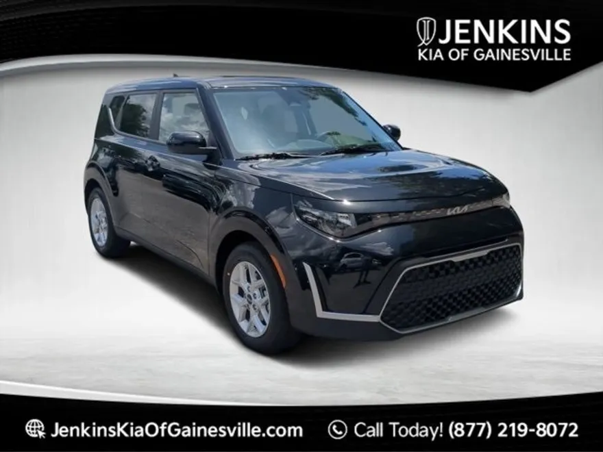 2025 Kia Soul LX photo 1