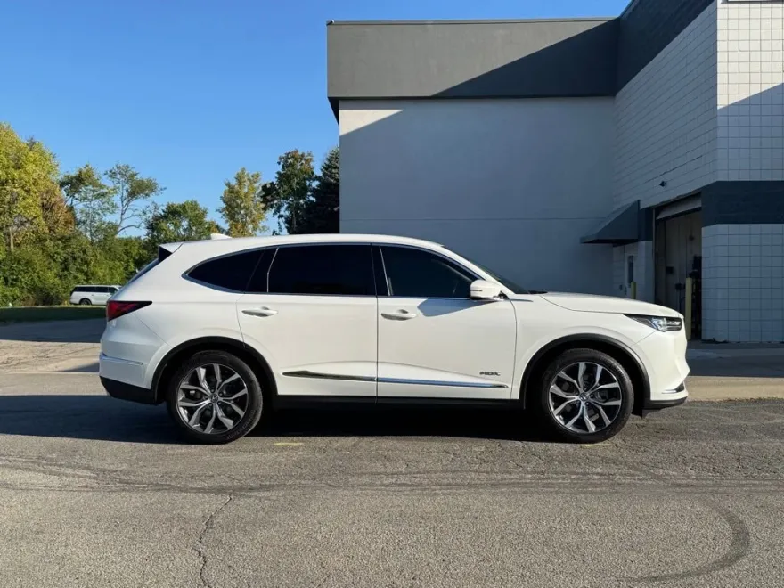 2023 Acura MDX SH-AWD Technology photo 1