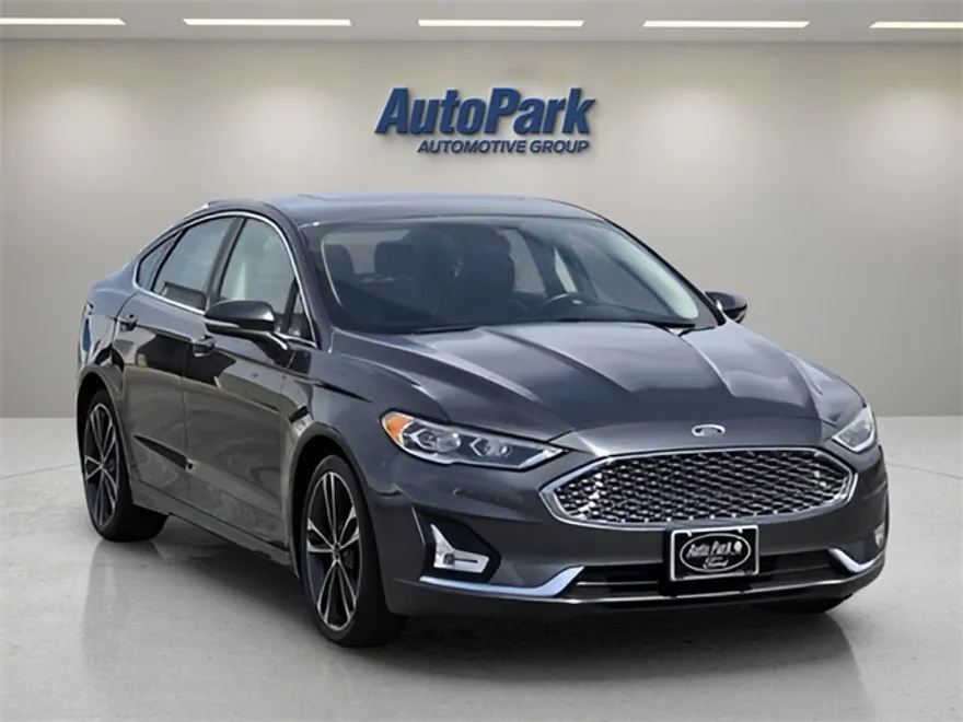 2020 Ford Fusion Titanium photo 1