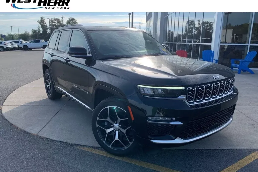 2022 Jeep Grand Cherokee Summit photo 1