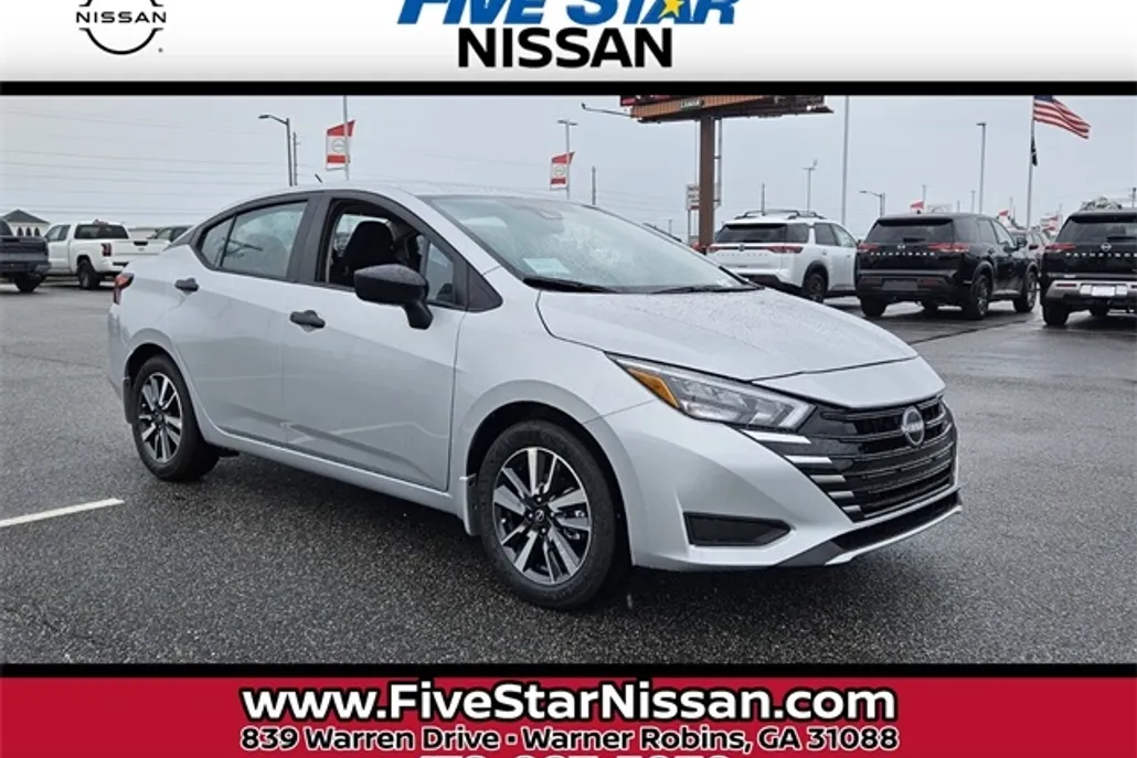 2025 Nissan Versa 1.6 S photo 1