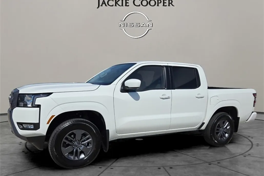 2025 Nissan Frontier SV photo 1