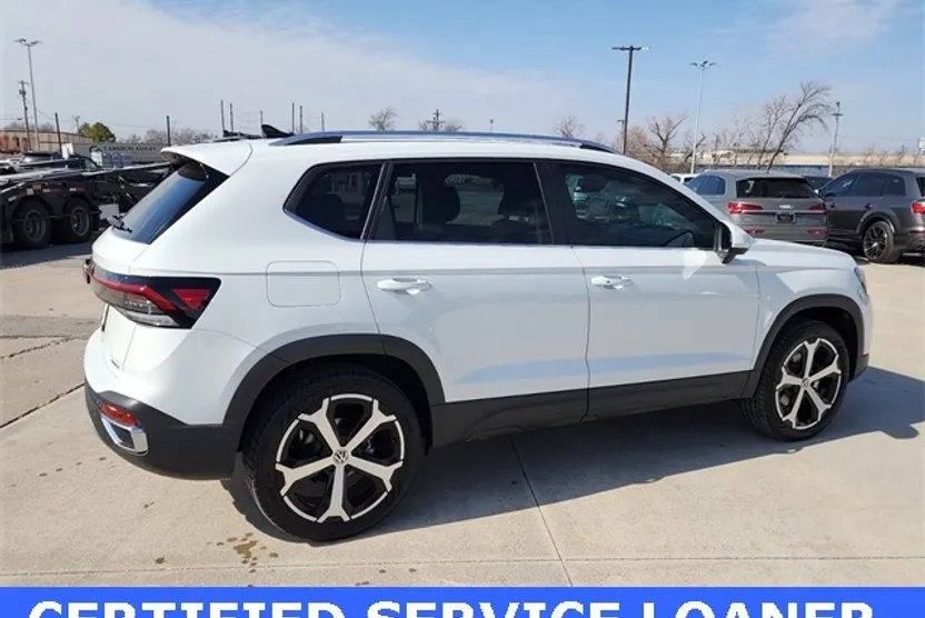 2025 Volkswagen Taos SEL photo 1