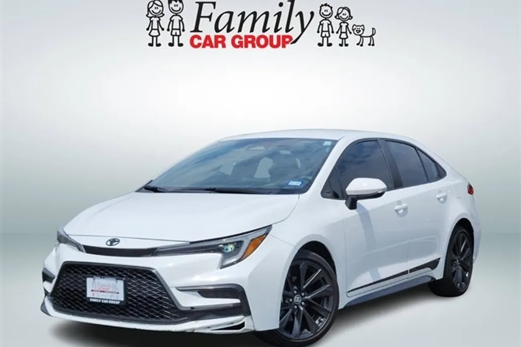 2023 Toyota Corolla SE photo 1