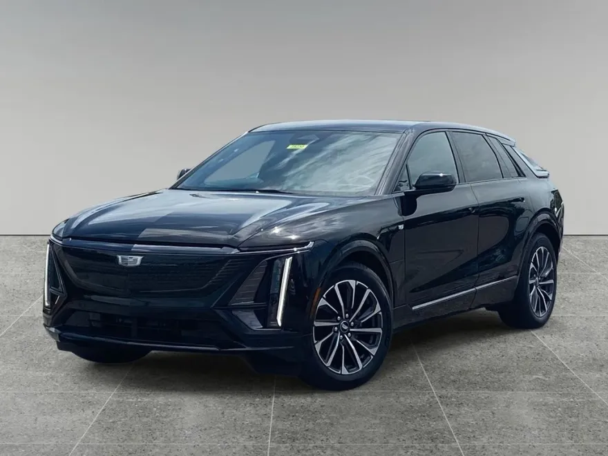 2025 Cadillac Lyriq Sport photo 1