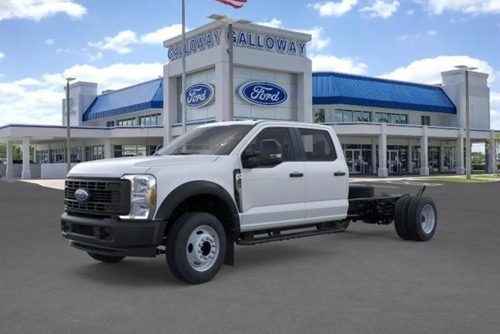 2025 Ford F-450 photo 1