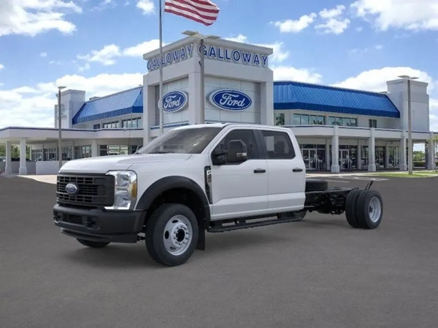 2025 Ford F-450 photo 1