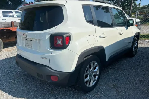 2015 Jeep Renegade Latitude North Edition photo 2