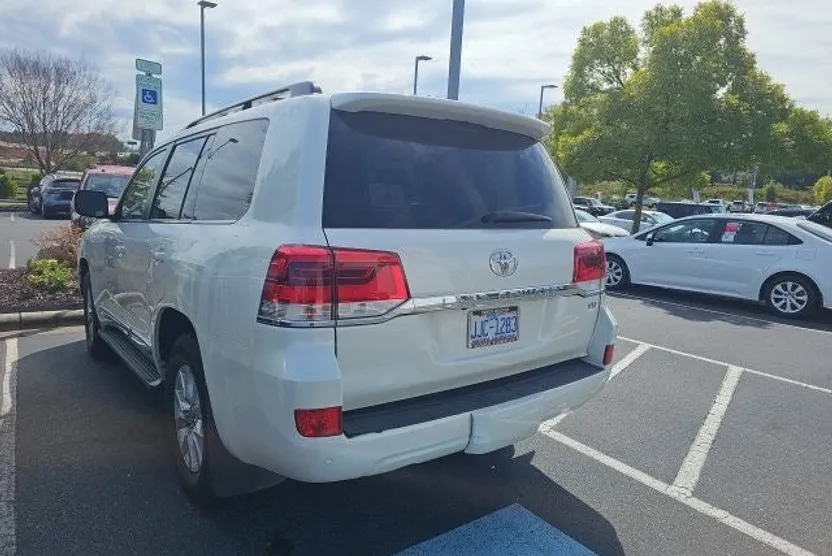 2021 Toyota Land Cruiser Base photo 1