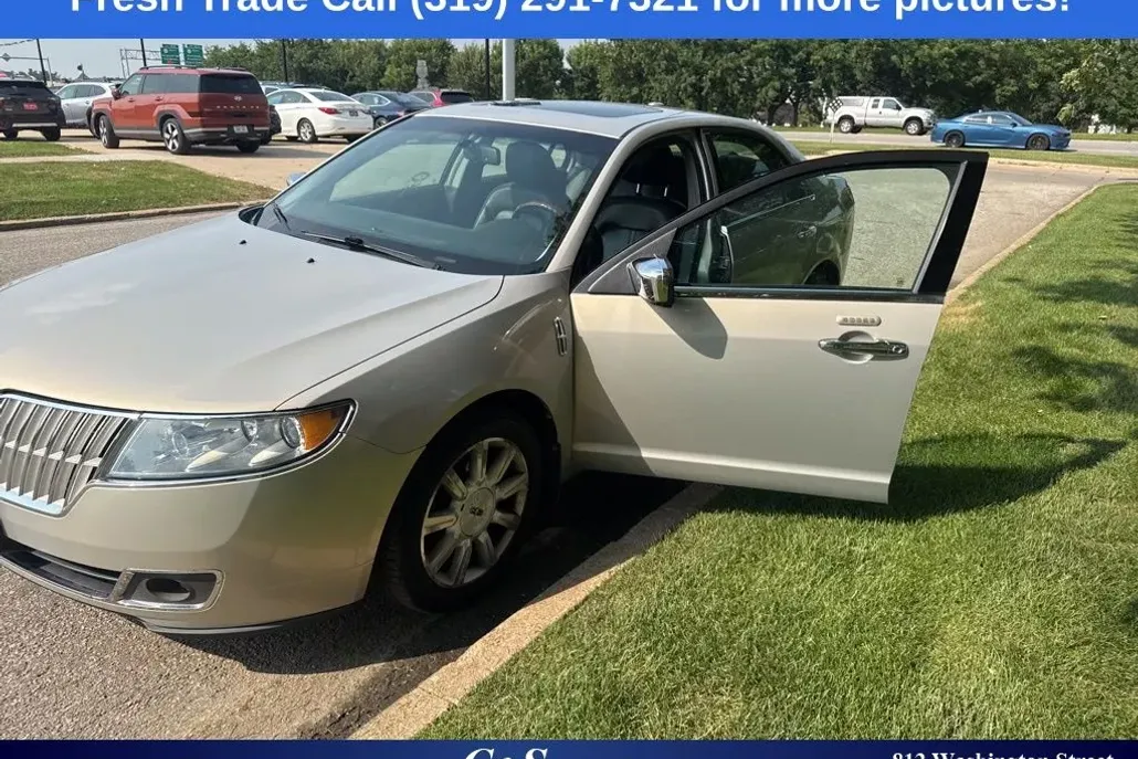 2010 Lincoln MKZ Base photo 1