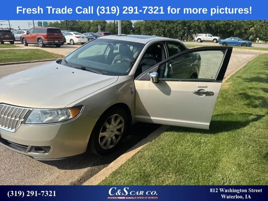 2010 Lincoln MKZ Base photo 1