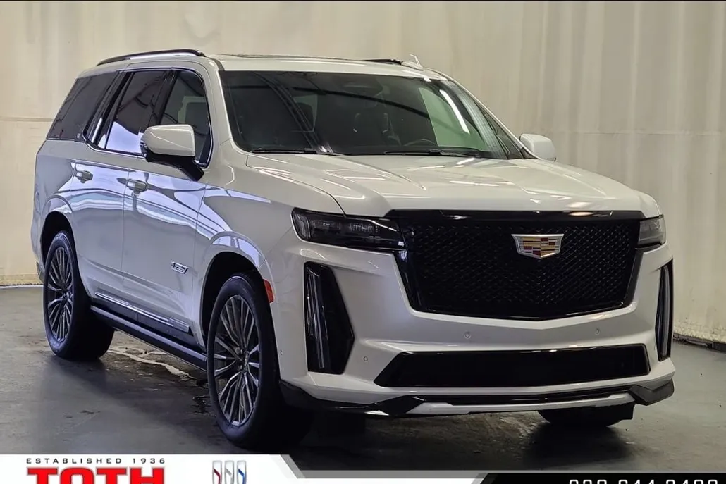 2023 Cadillac Escalade V-Series photo 1