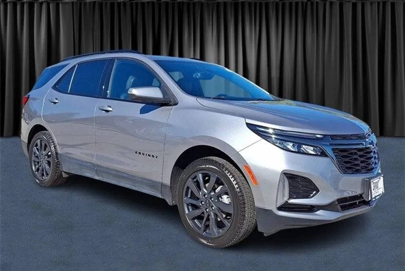 2023 Chevrolet Equinox RS photo 1