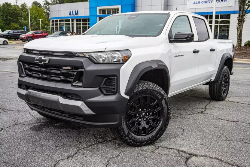 2026 Chevrolet Colorado Trail Boss photo 1