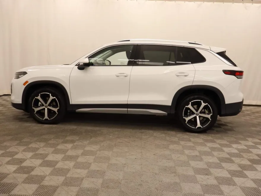 2025 Volkswagen Tiguan SE photo 1