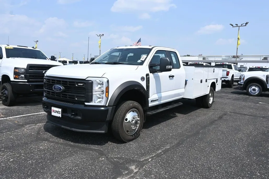 2024 Ford F-450 XL photo 1