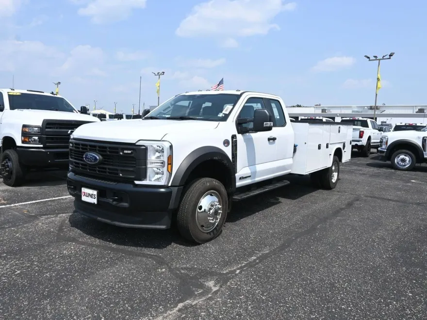 2024 Ford F-450 XL photo 1