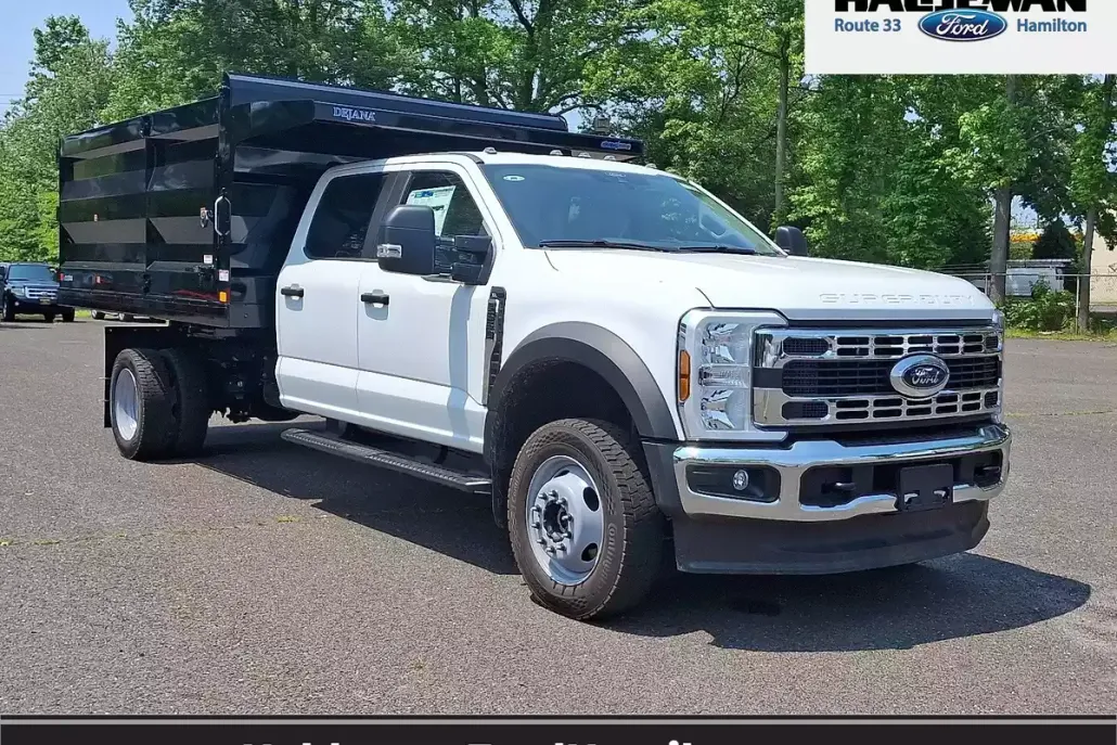 2025 Ford F-550 photo 1