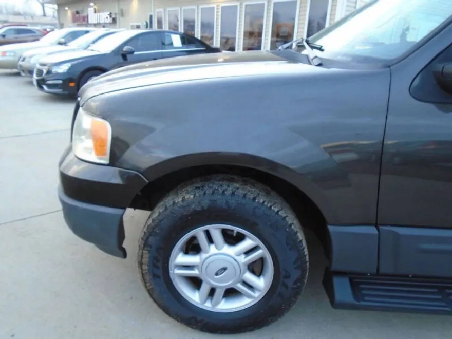 2005 Ford Expedition XLT photo 1