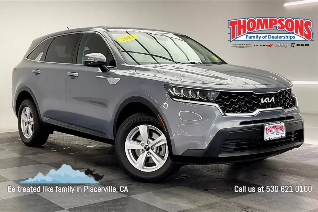 2022 Kia Sorento LX photo 1