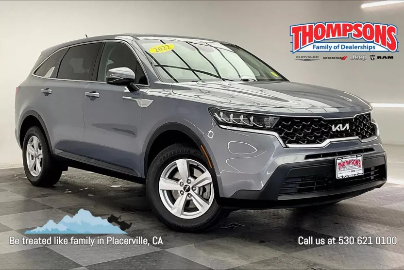 2022 Kia Sorento LX photo 1