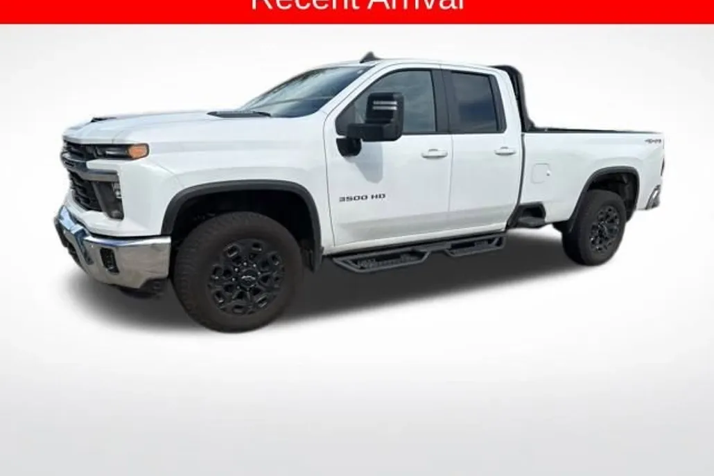 2025 Chevrolet Silverado 3500HD LT photo 1