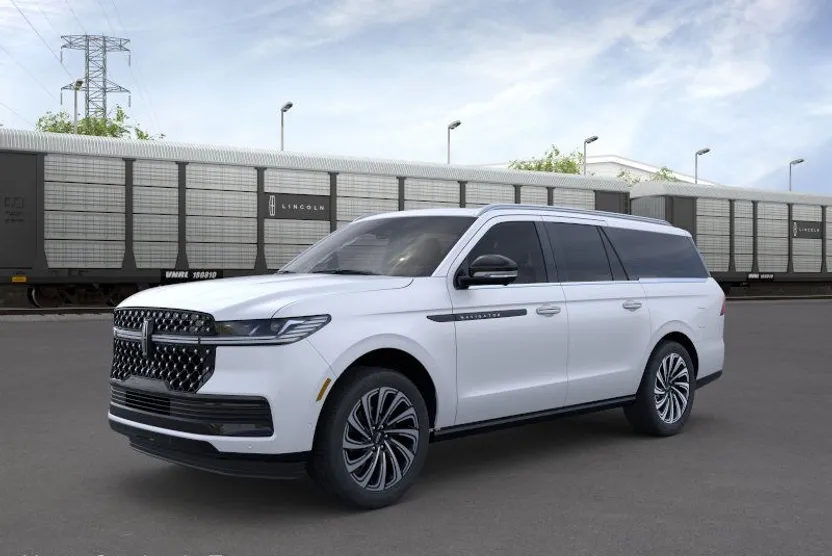 2025 Lincoln Navigator L photo 1