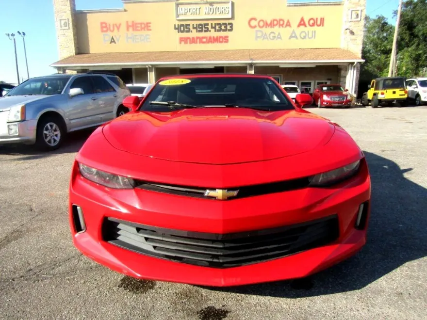 2018 Chevrolet Camaro 1LT photo 1