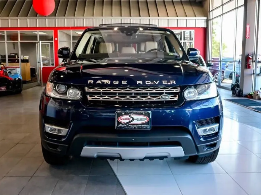 2017 Land Rover Range Rover Sport HSE photo 1