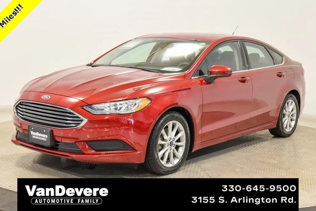 2017 Ford Fusion SE photo 1