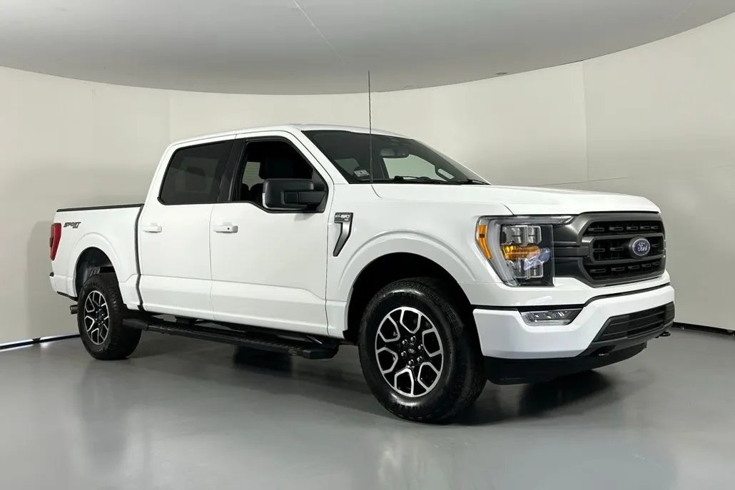 2023 Ford F-150 XLT photo 1
