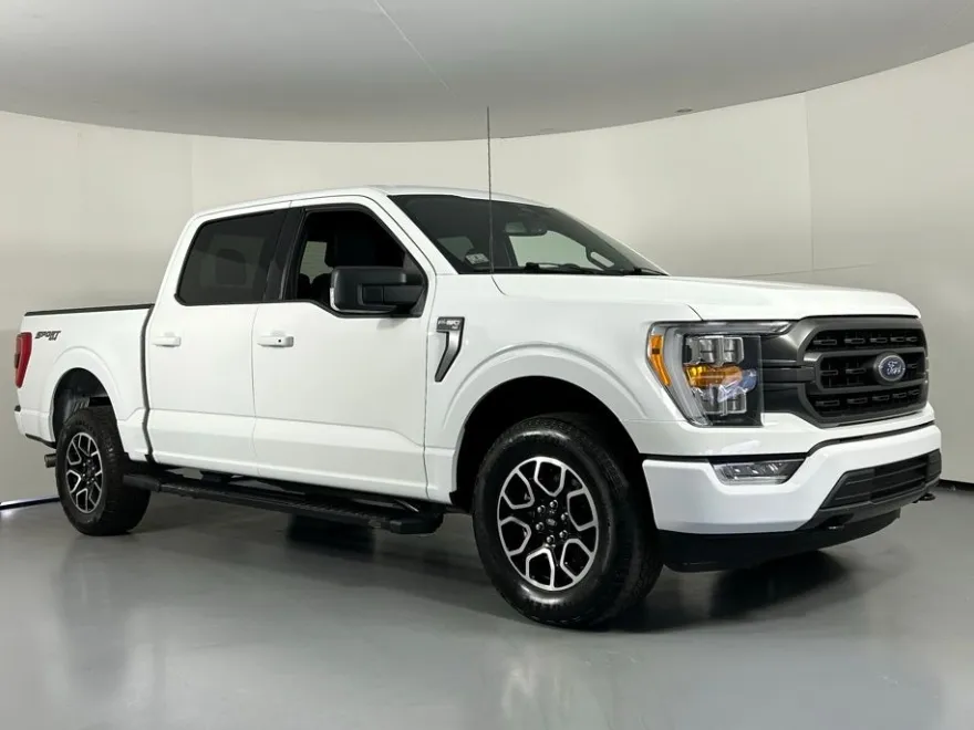 2023 Ford F-150 XLT photo 1